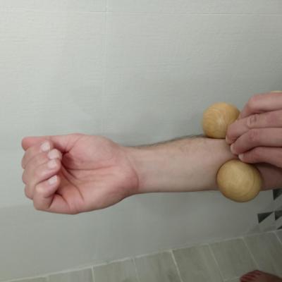 Boulado corps taille l sur avant bras avec deux grosses boules