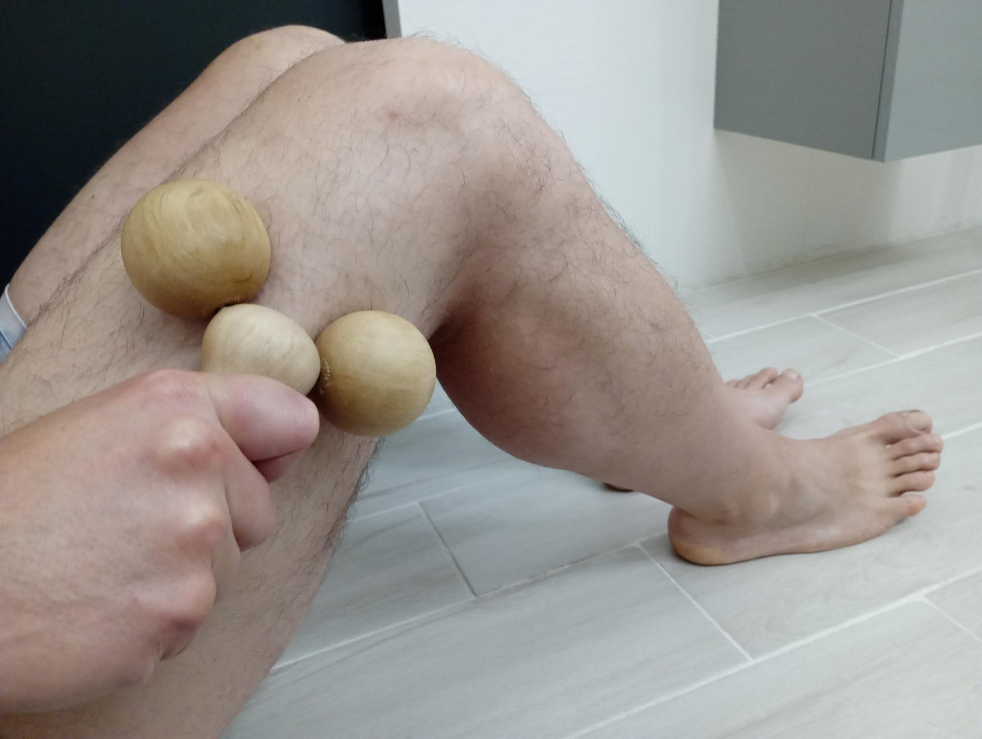 Grand palpeur Intense parallele a la cuisse